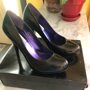 Steve Madden Black Patent heels